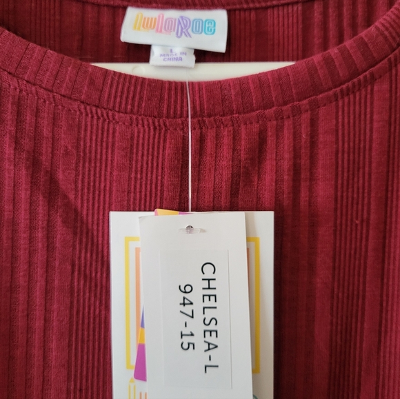 LuLaRoe Dresses & Skirts - LuLaRoe Ribbed Burgundy Chelsea Dress